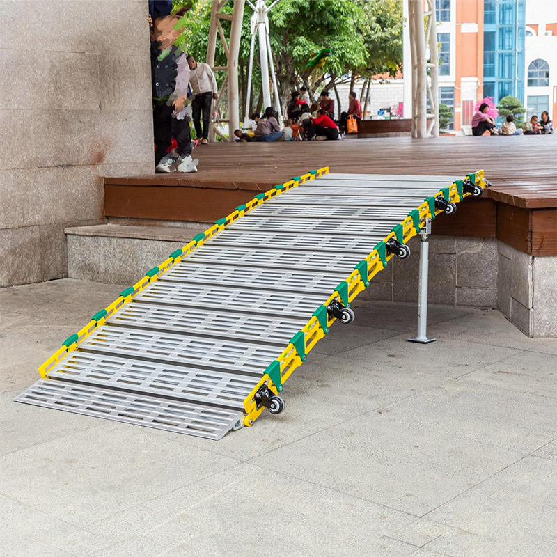 Aluminum rolling ramp show